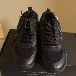 Vionic Black Athletic Shoes